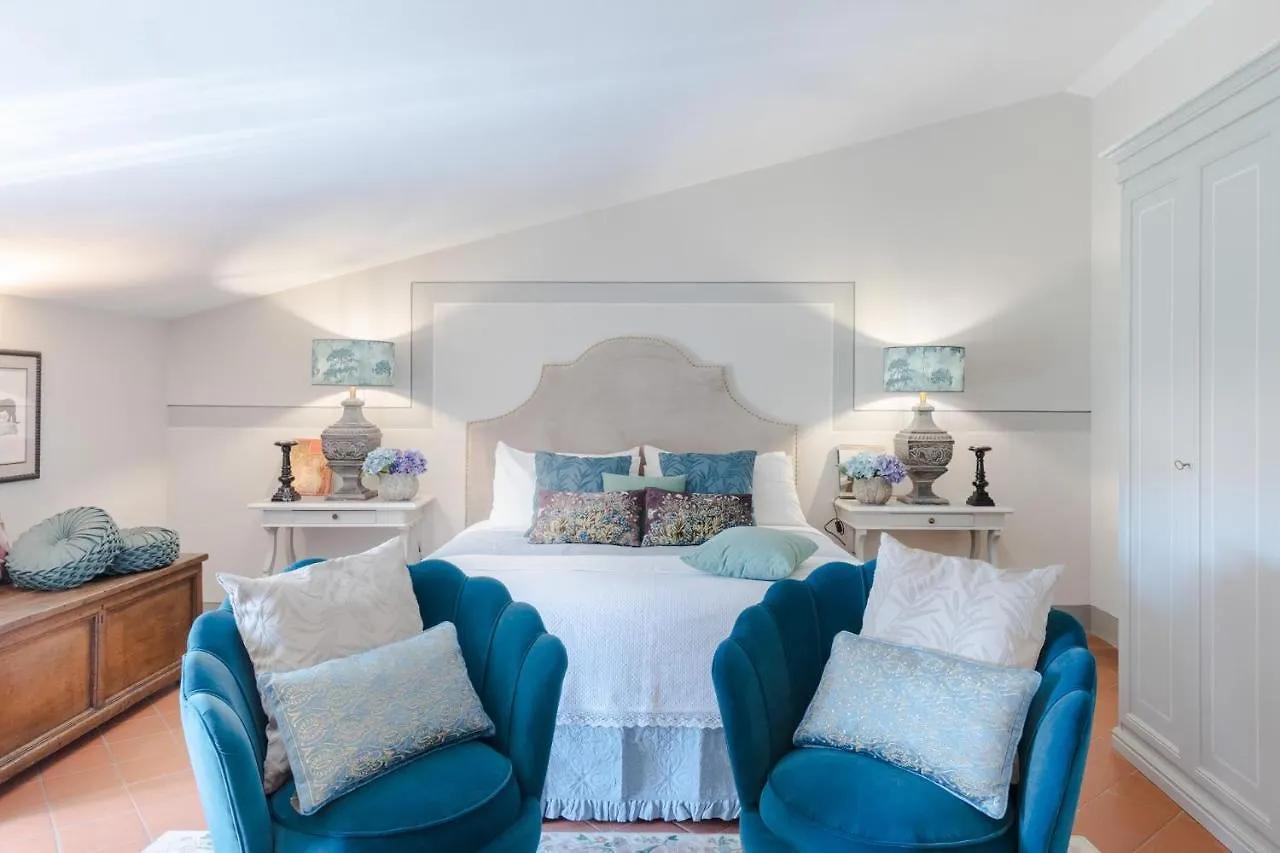 Villa Fattoria Camigliano, Luxury Farmhouse With Pool Inside A Wine Estate Capannori