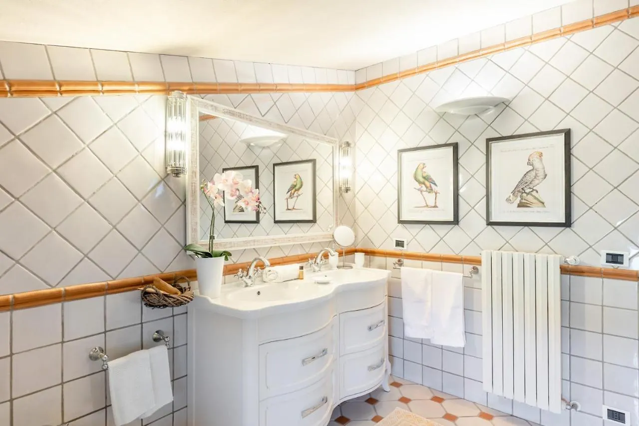 Fattoria Camigliano, Luxury Farmhouse With Pool Inside A Wine Estate Capannori